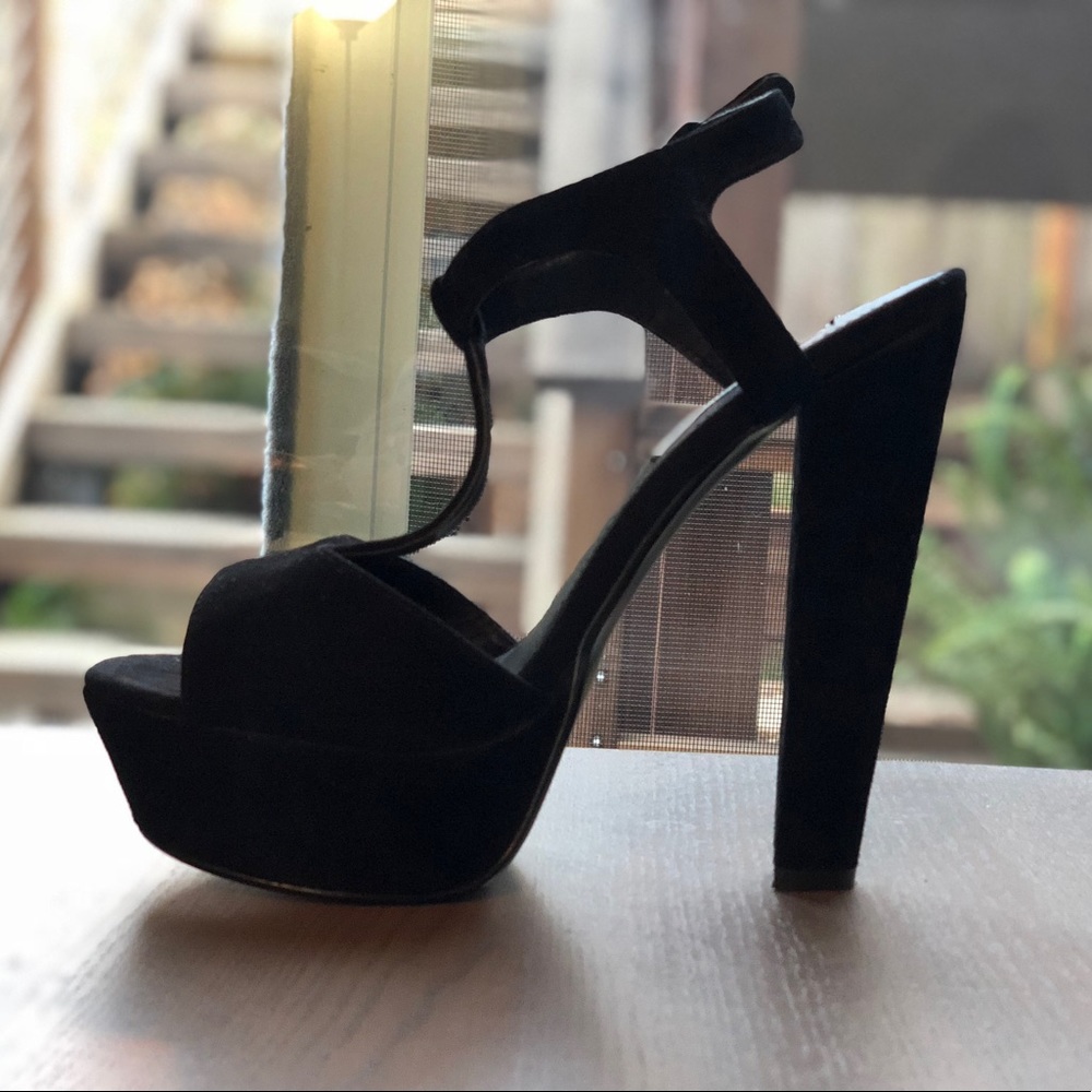 Steve Madden Strappy High Heels 7.5